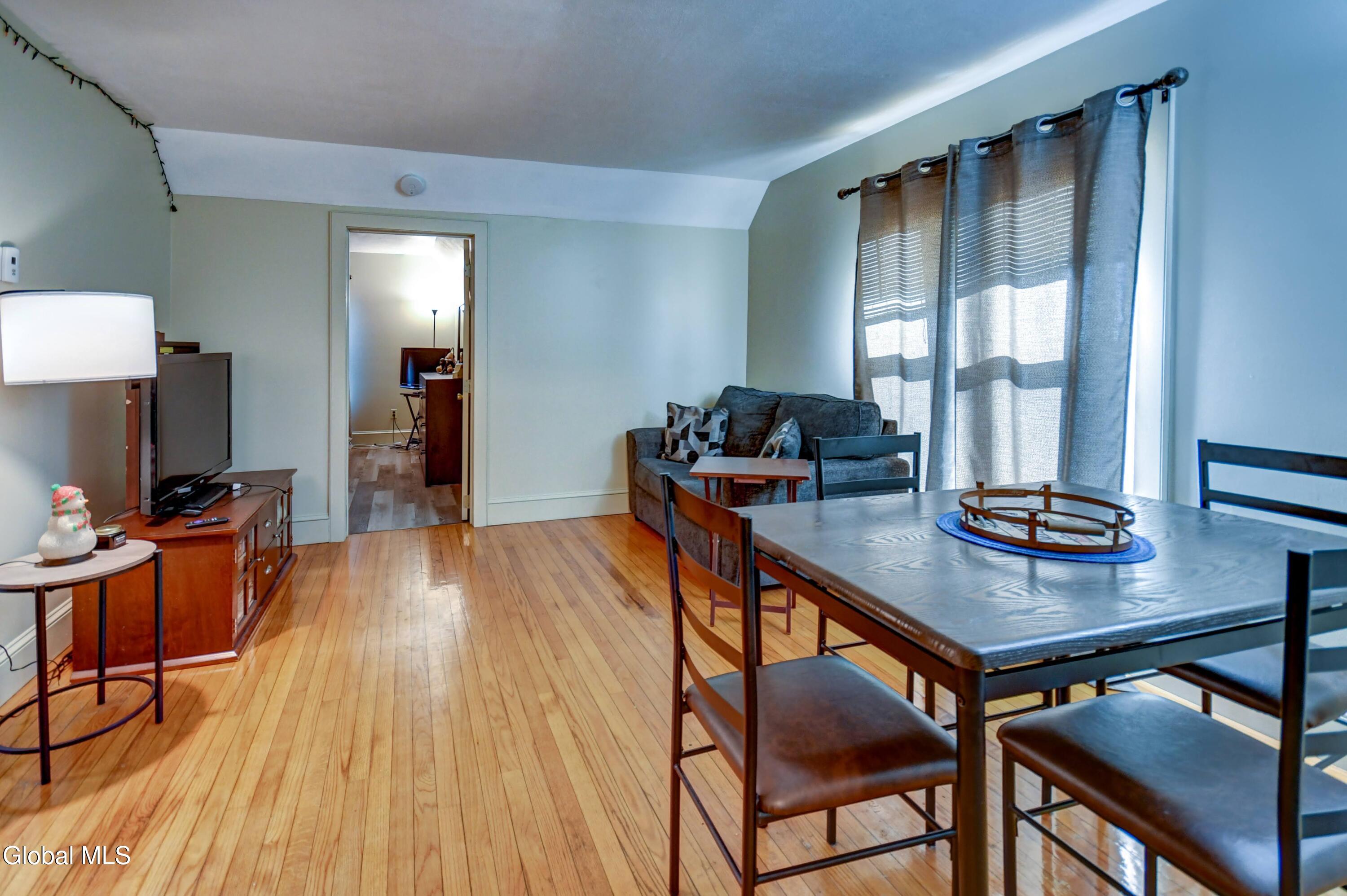 21 Willow Street Gloversville NY 12078