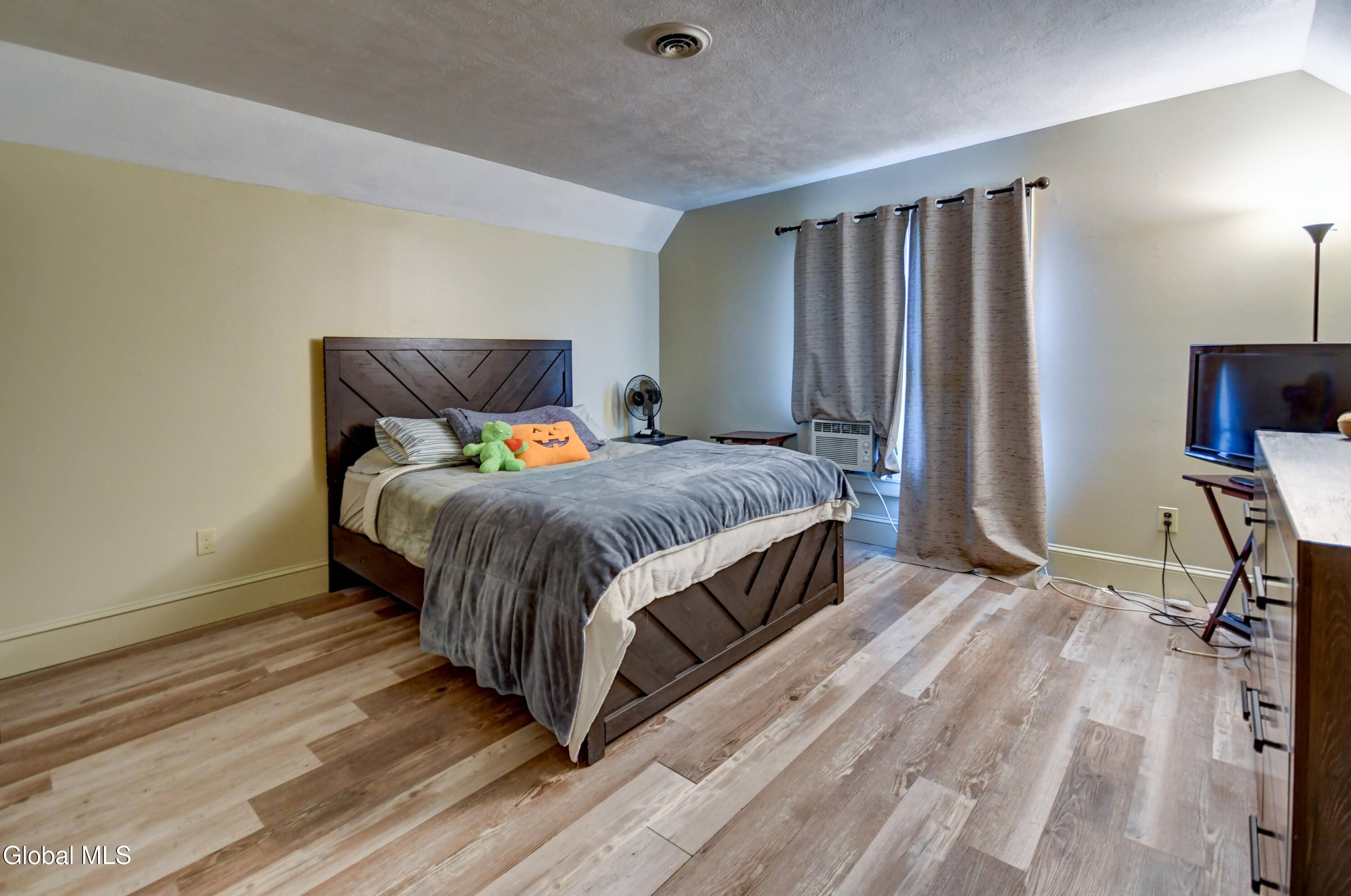 21 Willow Street Gloversville NY 12078