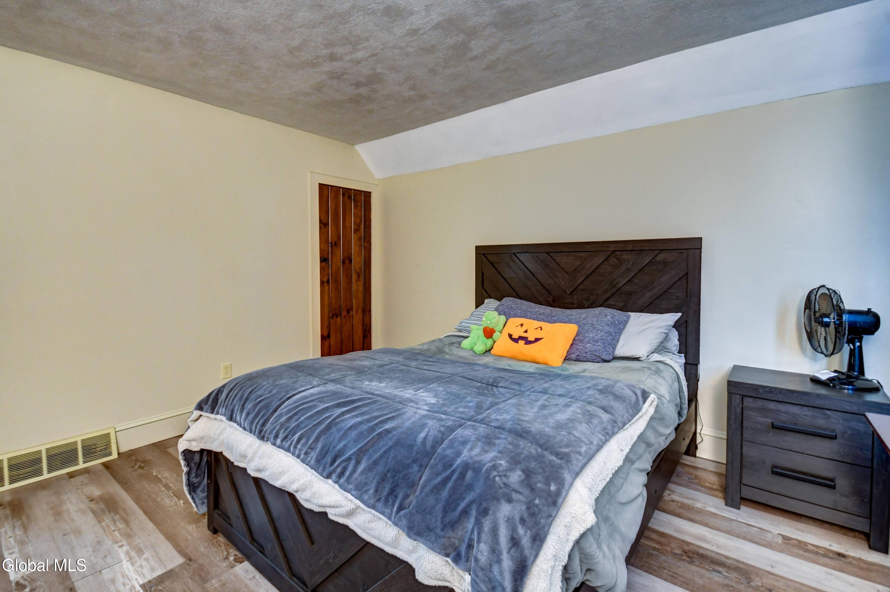 21 Willow Street Gloversville NY 12078