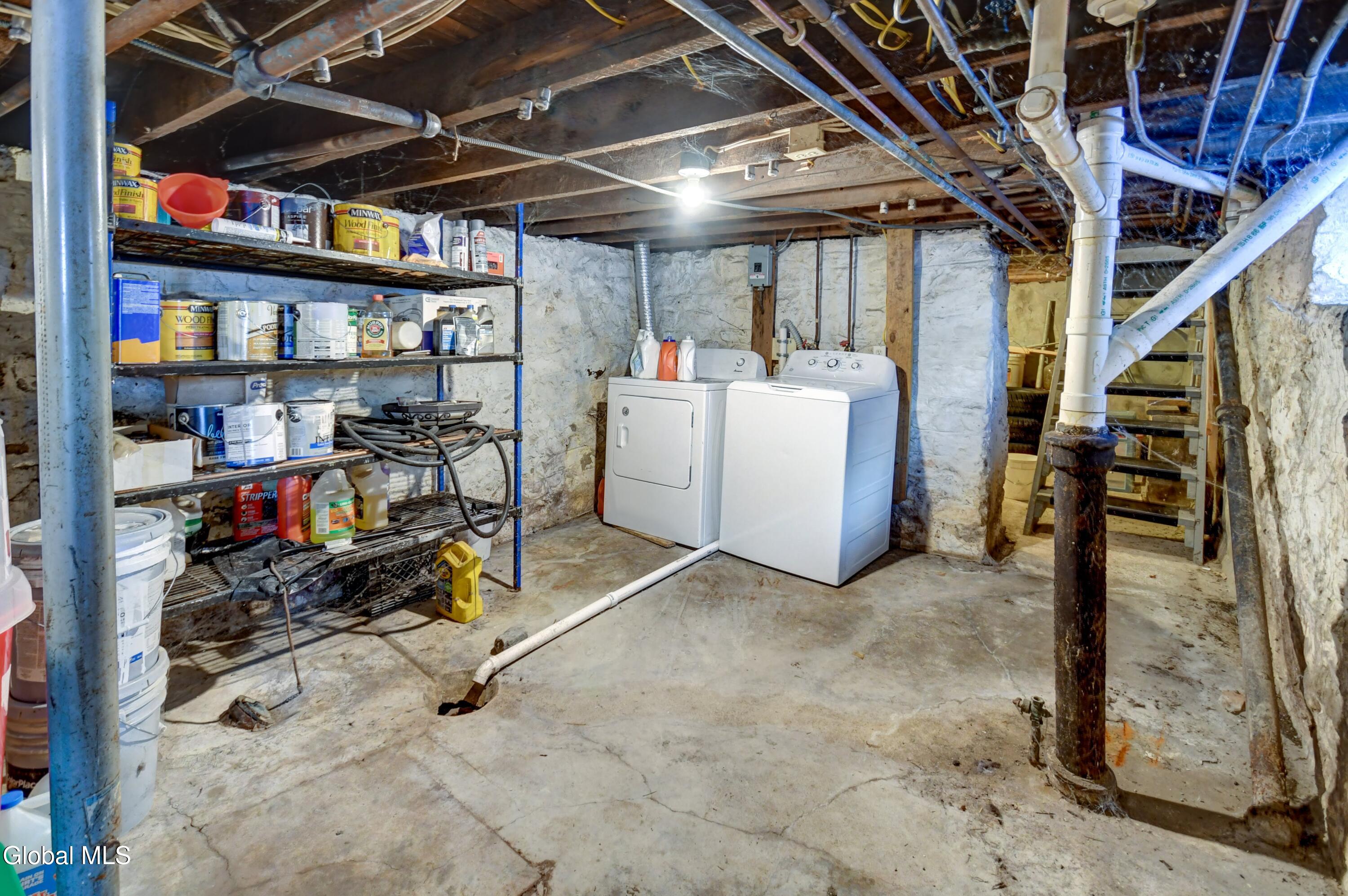 21 Willow Street Gloversville NY 12078