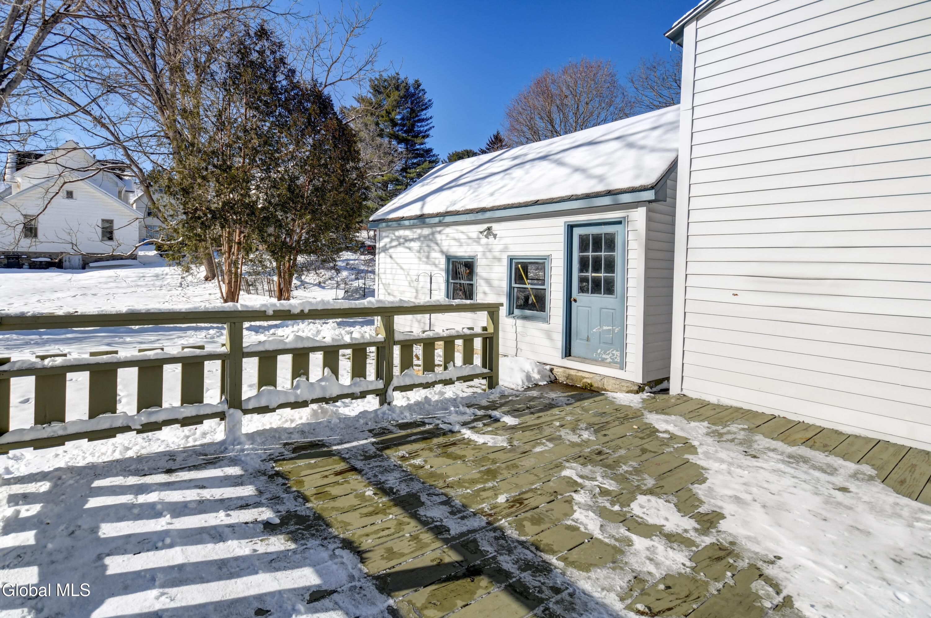 21 Willow Street Gloversville NY 12078