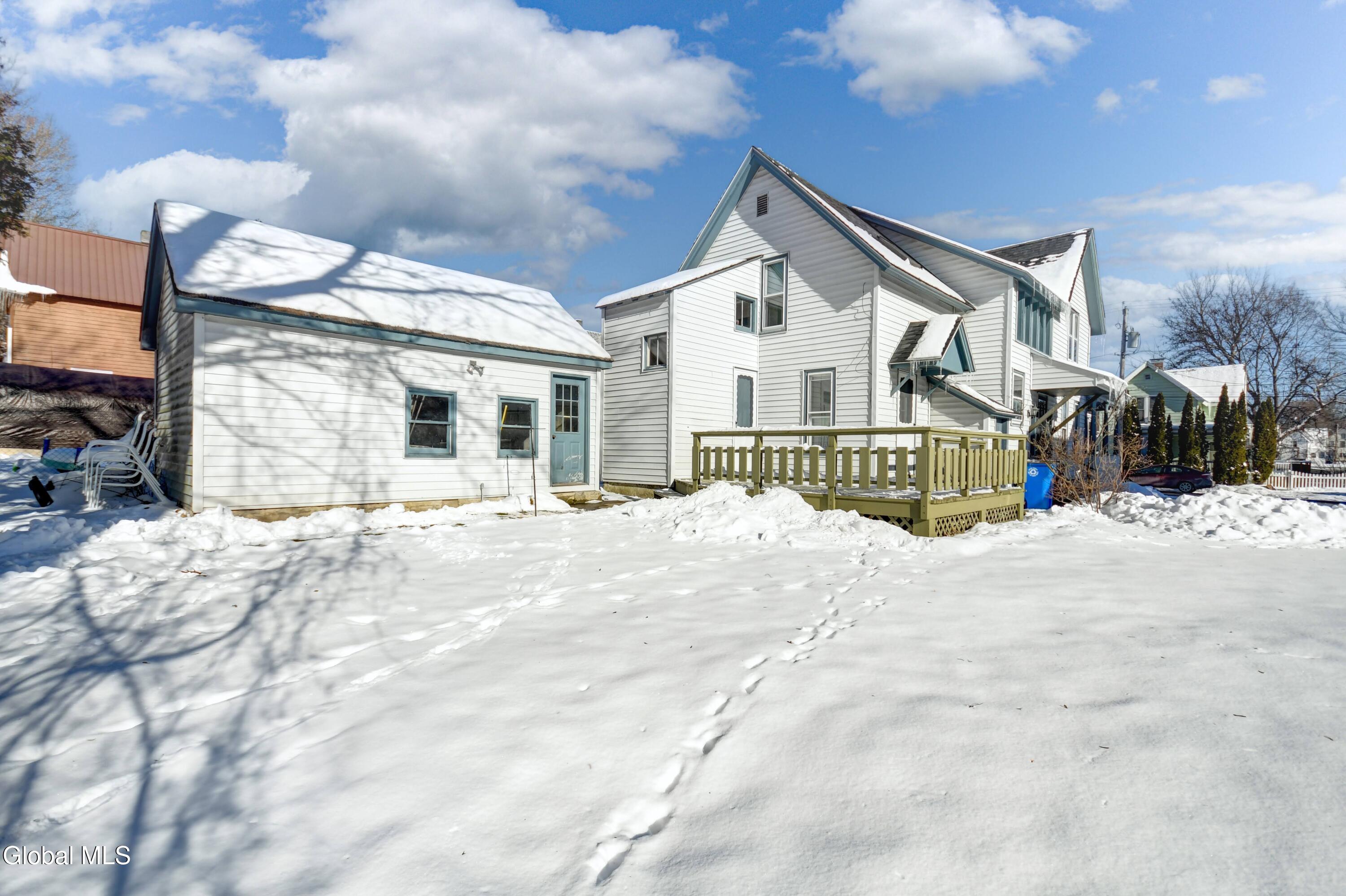 21 Willow Street Gloversville NY 12078