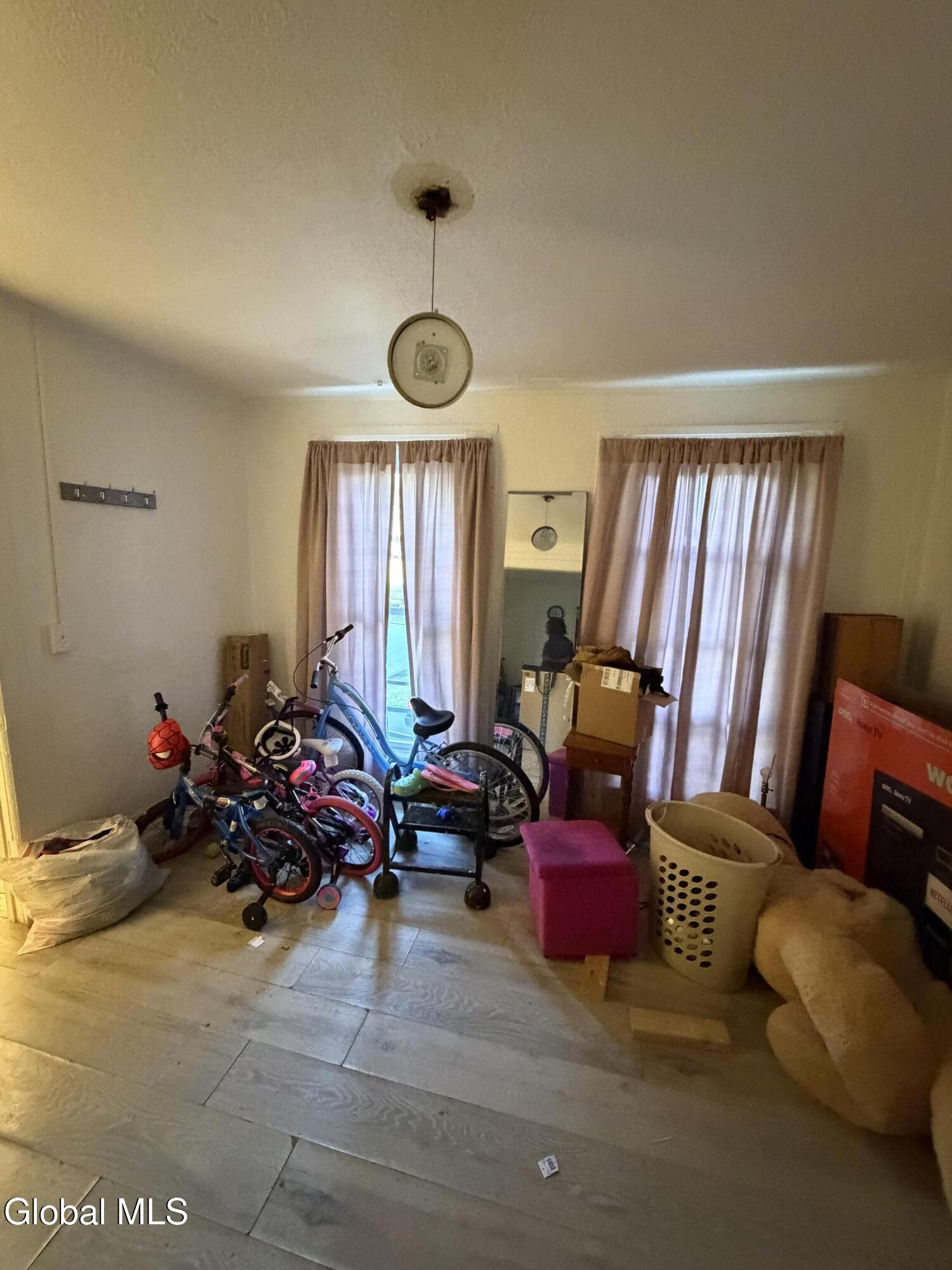 7 Winnie Avenue Troy NY 12180
