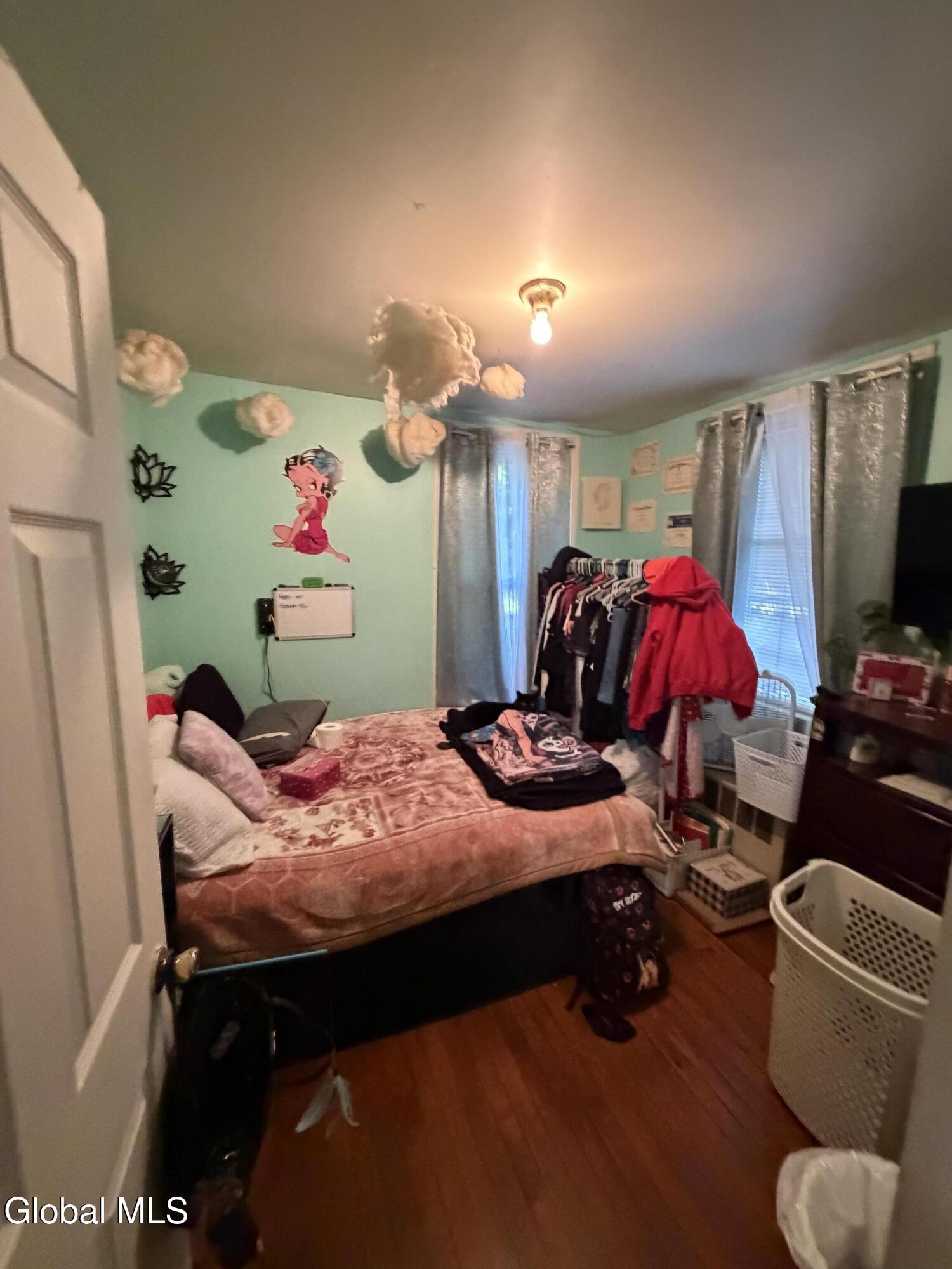 7 Winnie Avenue Troy NY 12180