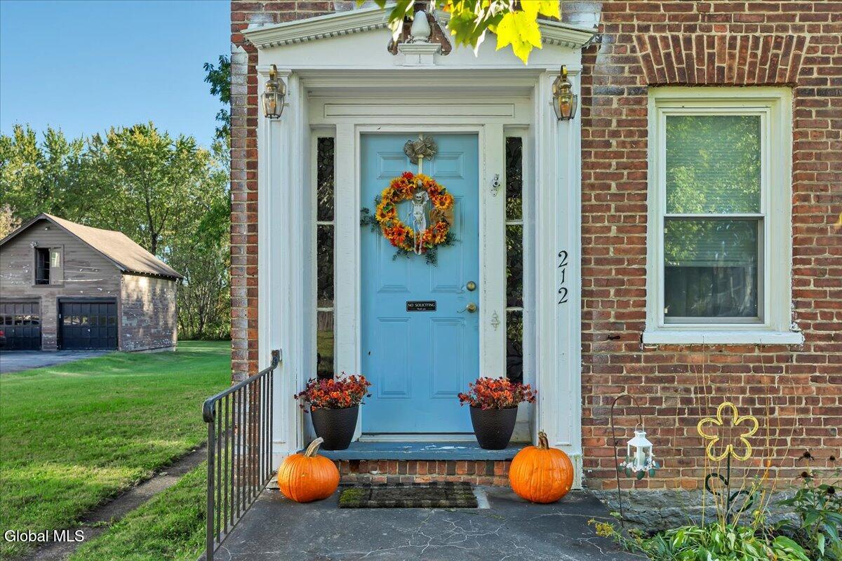 212 E Main Street Johnstown NY 12095