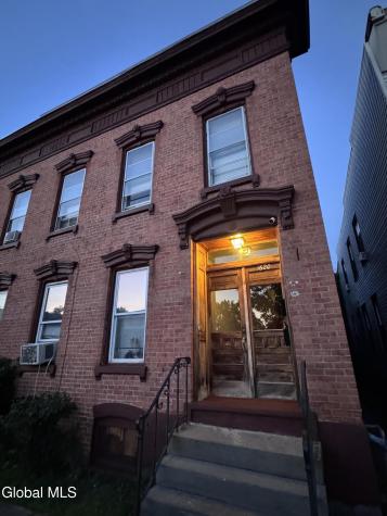1620 4th Avenue Watervliet NY 12189