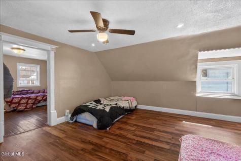 912-914 Cutler Street Schenectady NY 12303