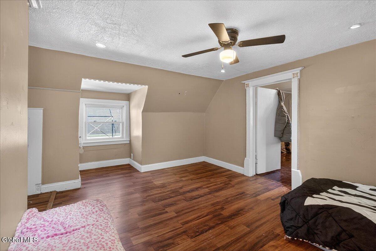 912-914 Cutler Street Schenectady NY 12303