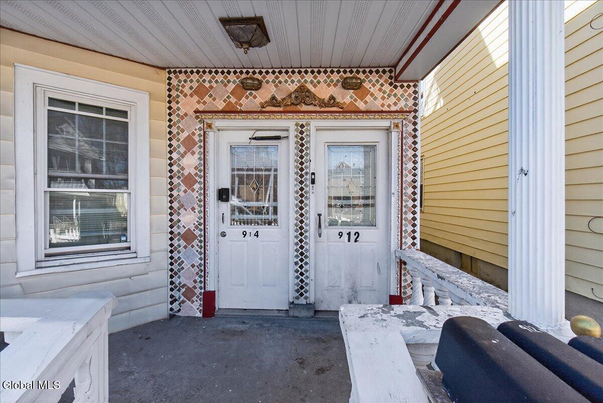 912-914 Cutler Street Schenectady NY 12303