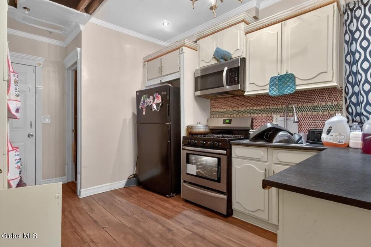 912-914 Cutler Street Schenectady NY 12303