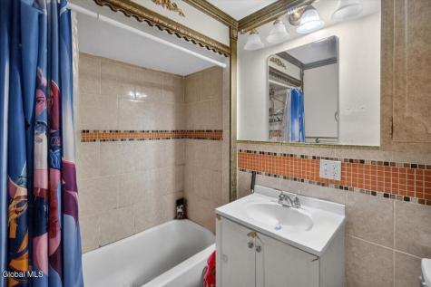 912-914 Cutler Street Schenectady NY 12303