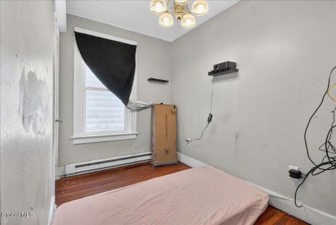 912-914 Cutler Street Schenectady NY 12303