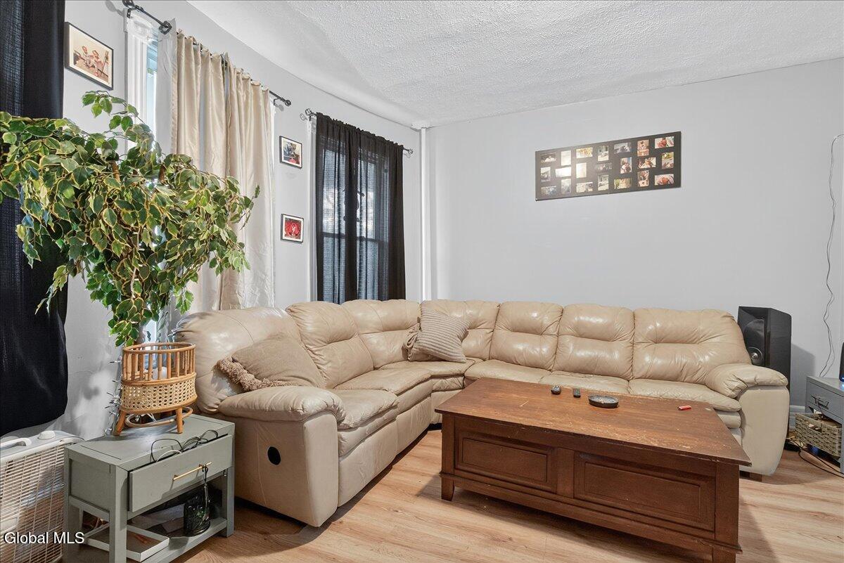 1503 Rugby Road Schenectady NY 12308