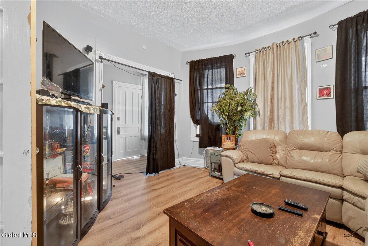 1503 Rugby Road Schenectady NY 12308