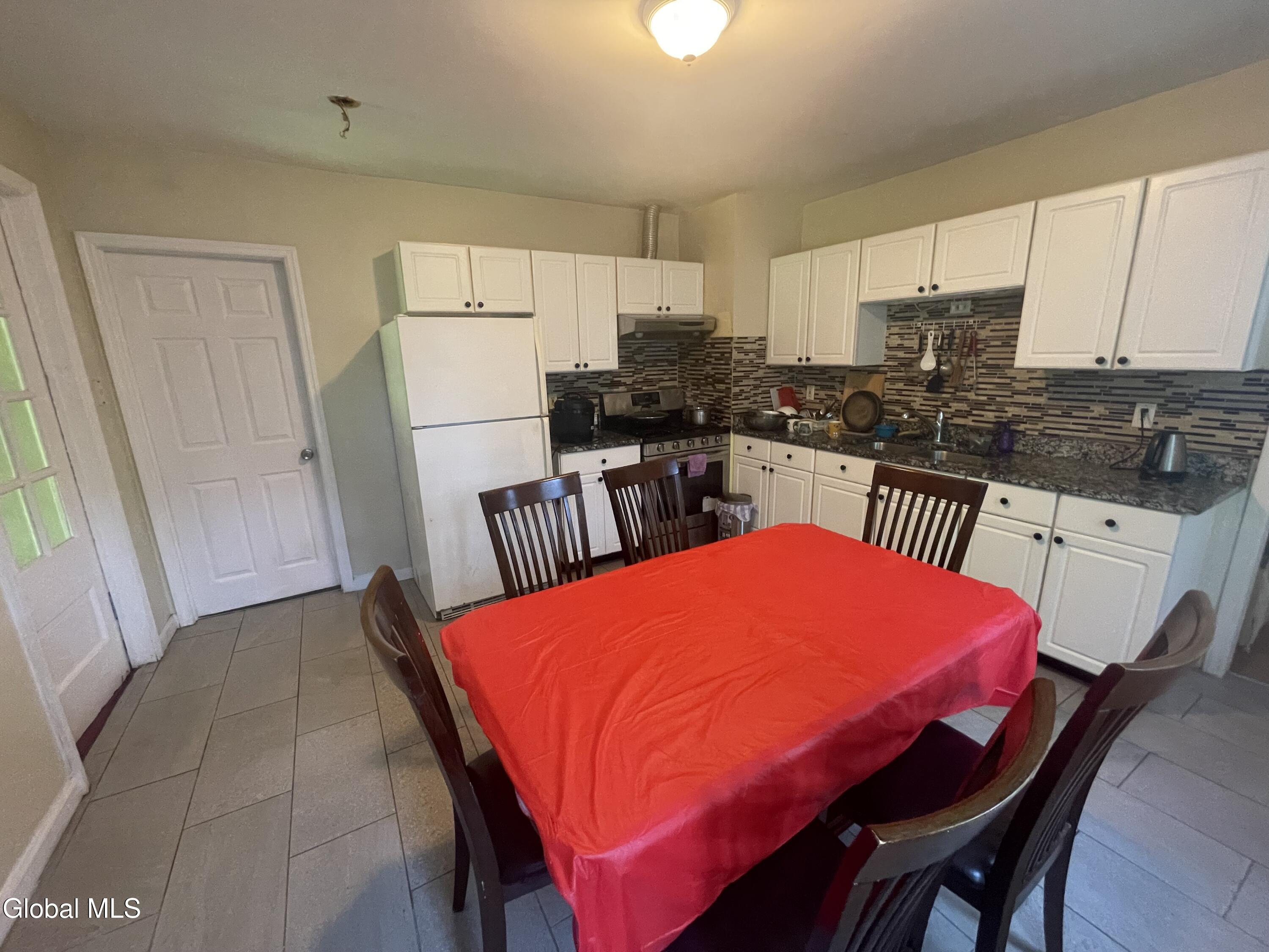 11 Sunnyside Avenue Albany NY 12205