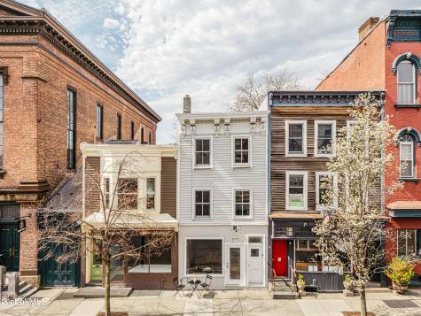 323 Warren Street Hudson NY 12534
