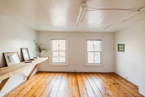 323 Warren Street Hudson NY 12534
