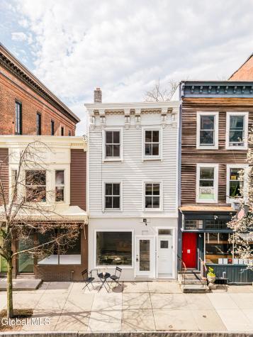 323 Warren Street Hudson NY 12534