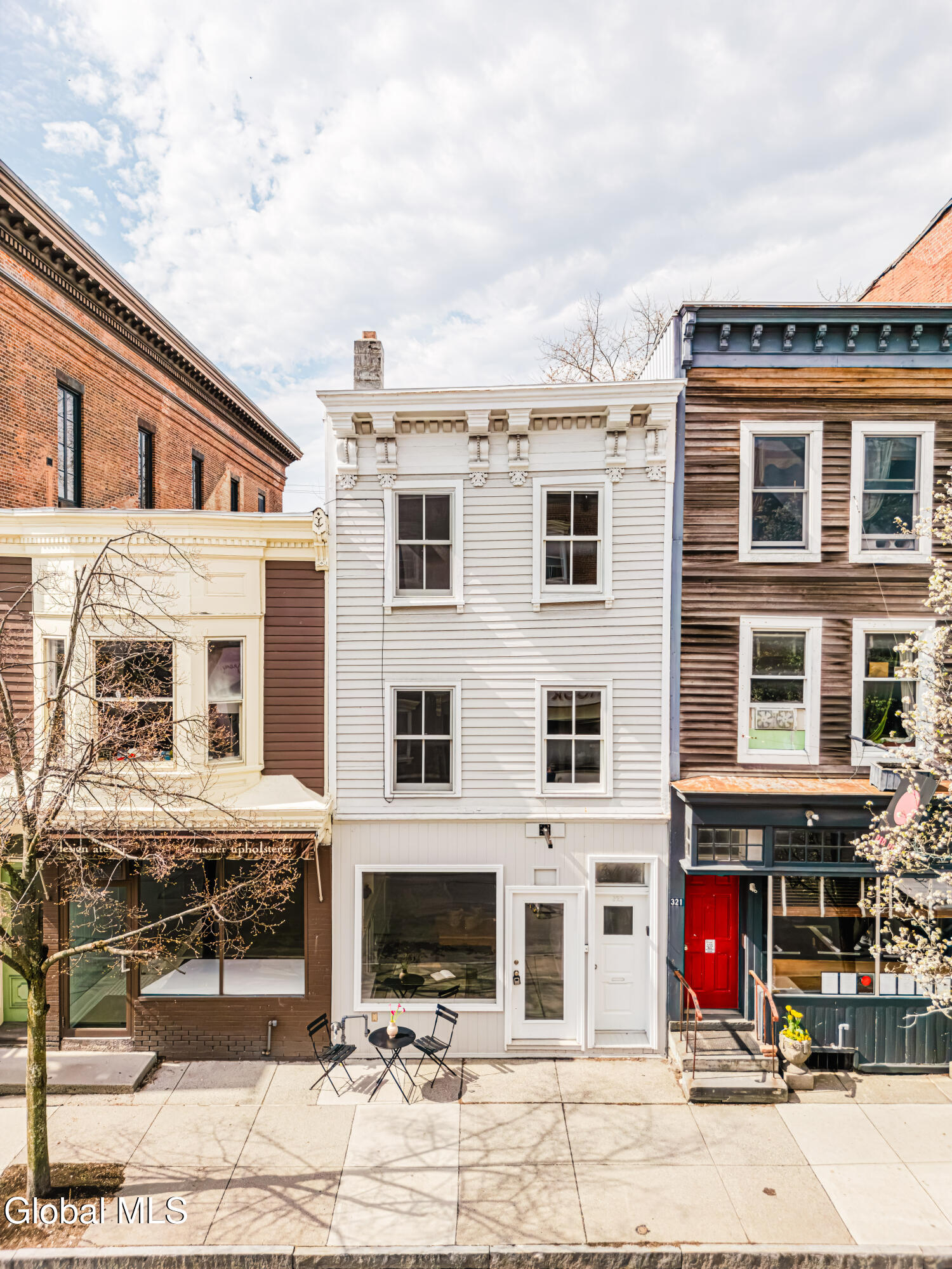 323 Warren Street Hudson NY 12534