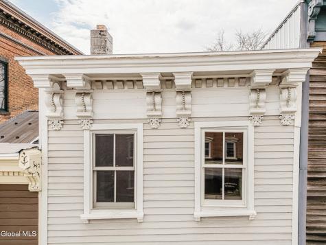 323 Warren Street Hudson NY 12534