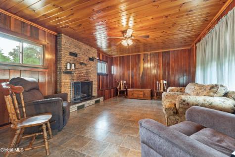 29 Washington Avenue Waterford NY 12188