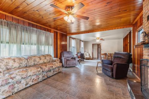 29 Washington Avenue Waterford NY 12188