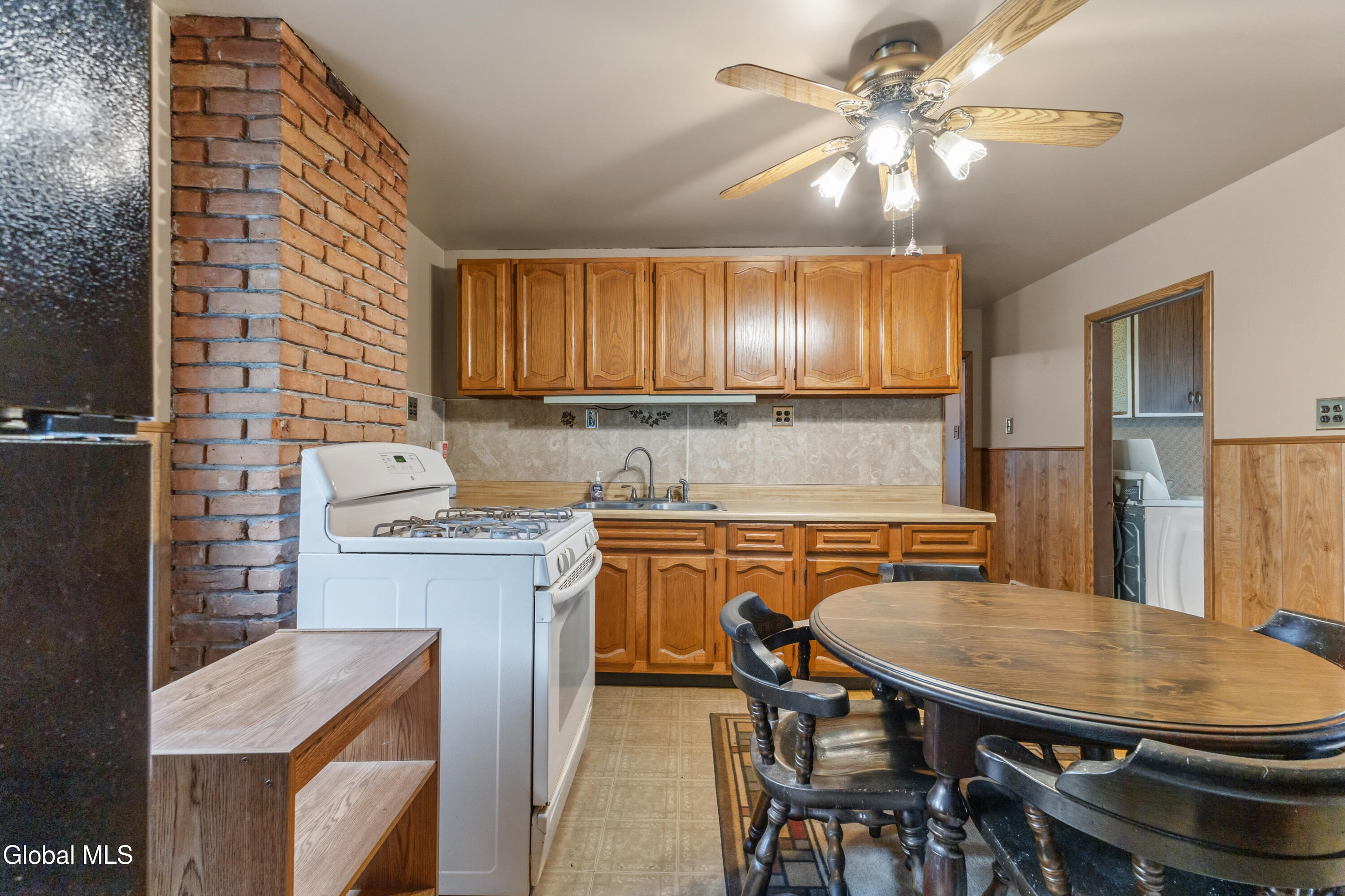 29 Washington Avenue Waterford NY 12188