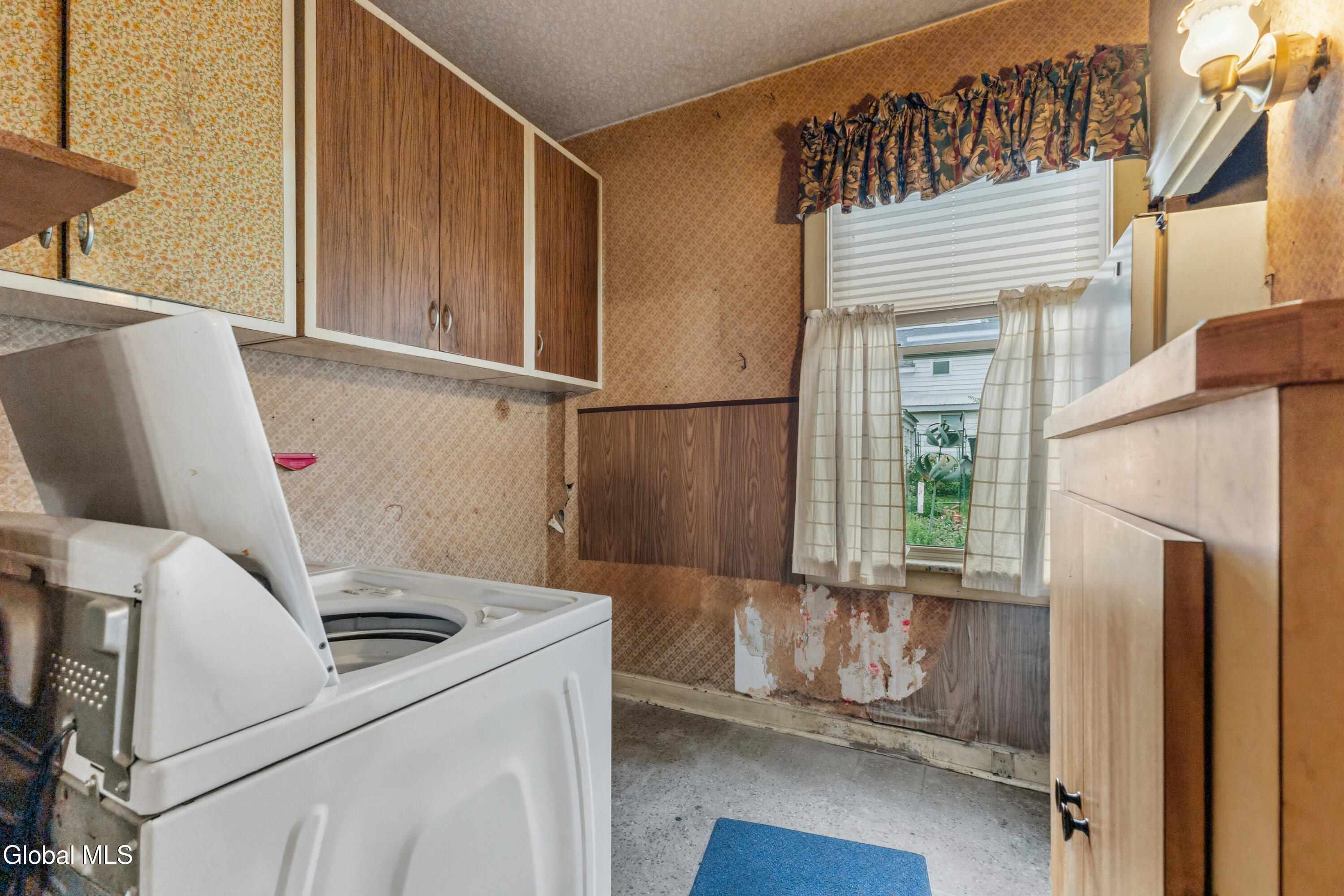 29 Washington Avenue Waterford NY 12188