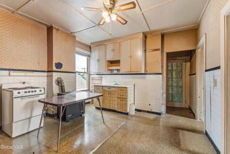 29 Washington Avenue Waterford NY 12188