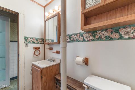 29 Washington Avenue Waterford NY 12188