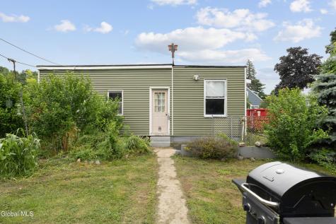 29 Washington Avenue Waterford NY 12188