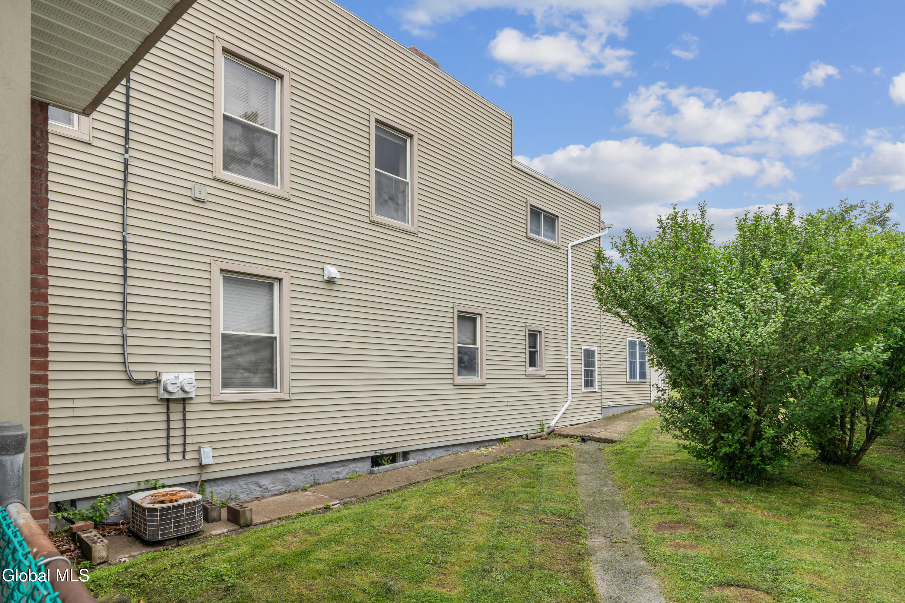 29 Washington Avenue Waterford NY 12188