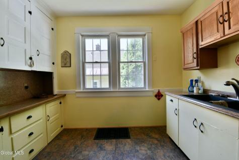 168-170 Brookside Avenue Amsterdam NY 12010