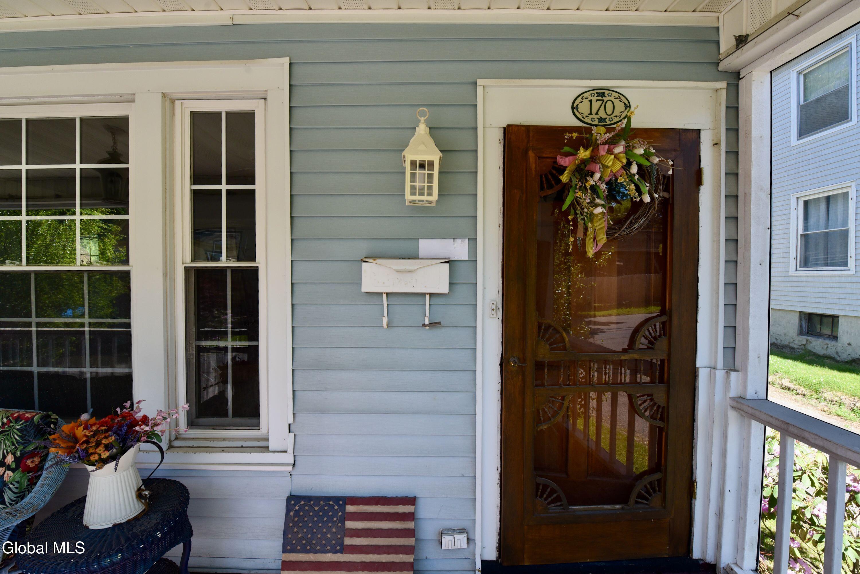 168-170 Brookside Avenue Amsterdam NY 12010