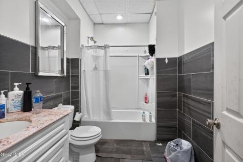 556 Washington Avenue Albany NY 12203