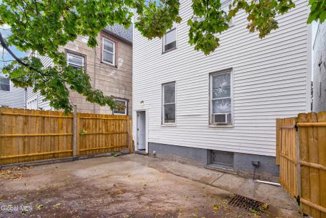 556 Washington Avenue Albany NY 12203