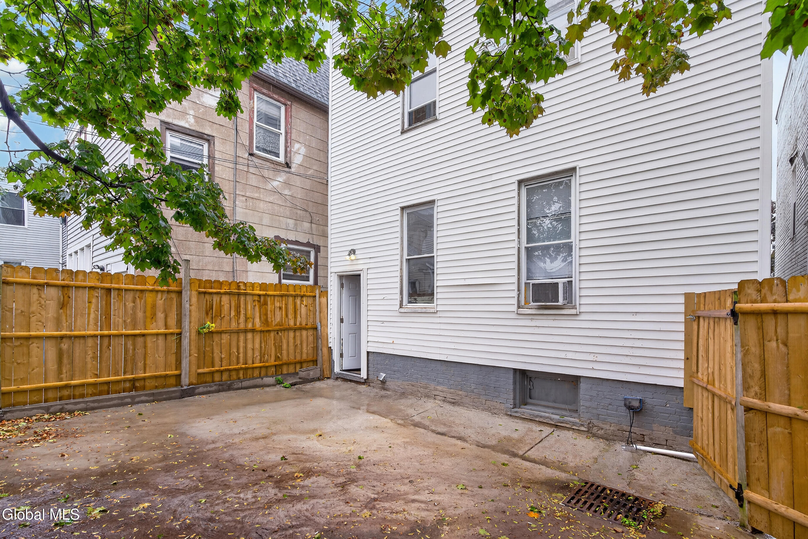 556 Washington Avenue Albany NY 12203