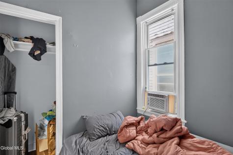 556 Washington Avenue Albany NY 12203