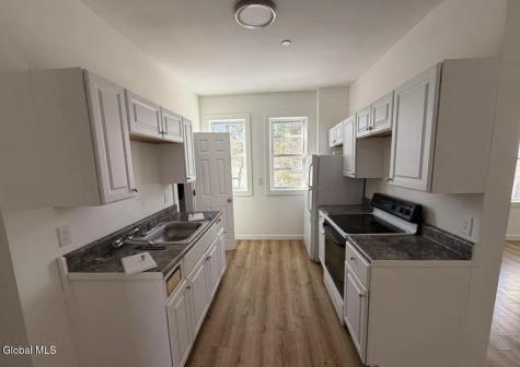 8 Gardiner Street Amsterdam NY 12010