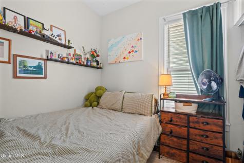 1047 Gillespie Street Schenectady NY 12308