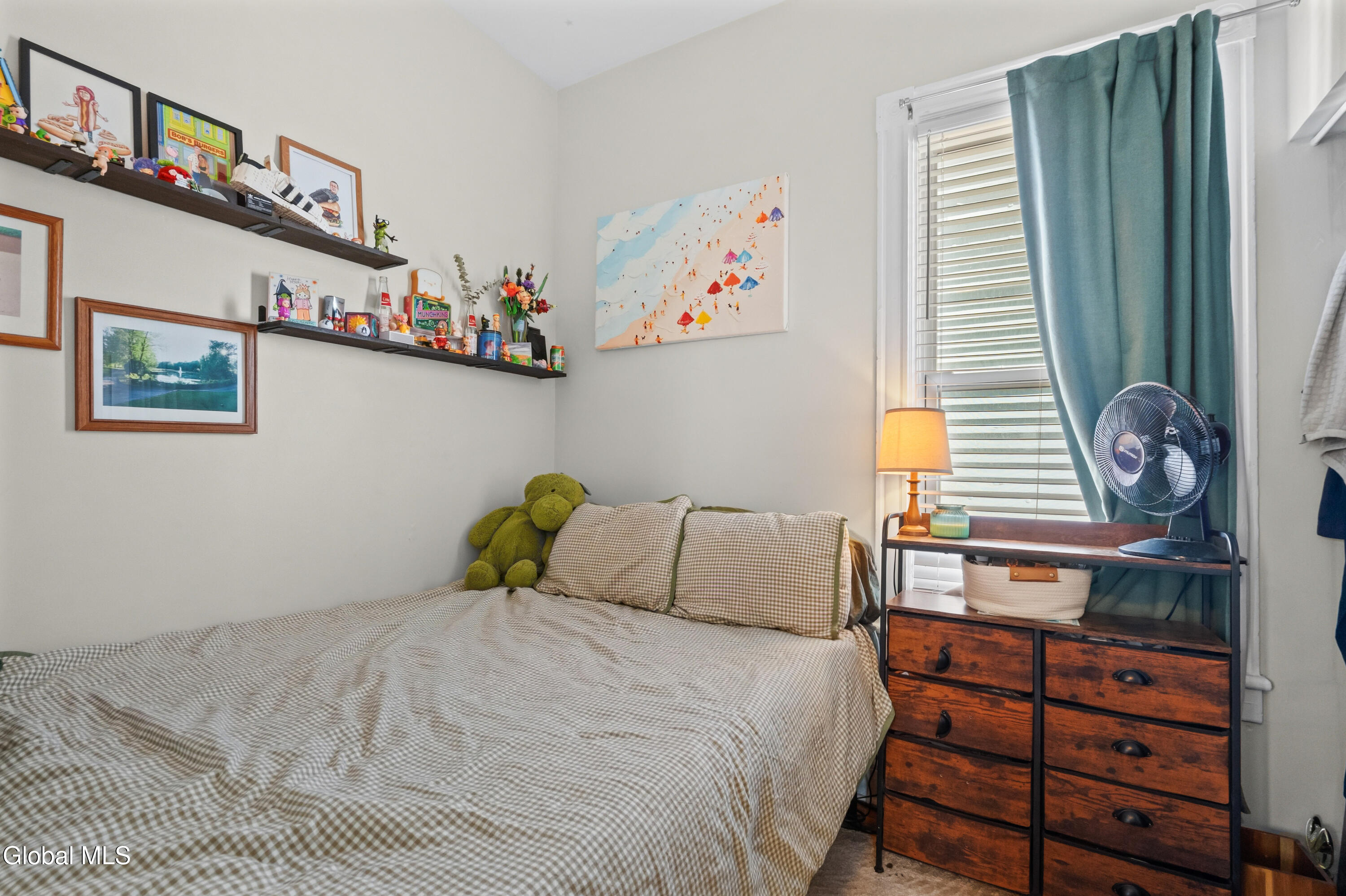 1047 Gillespie Street Schenectady NY 12308
