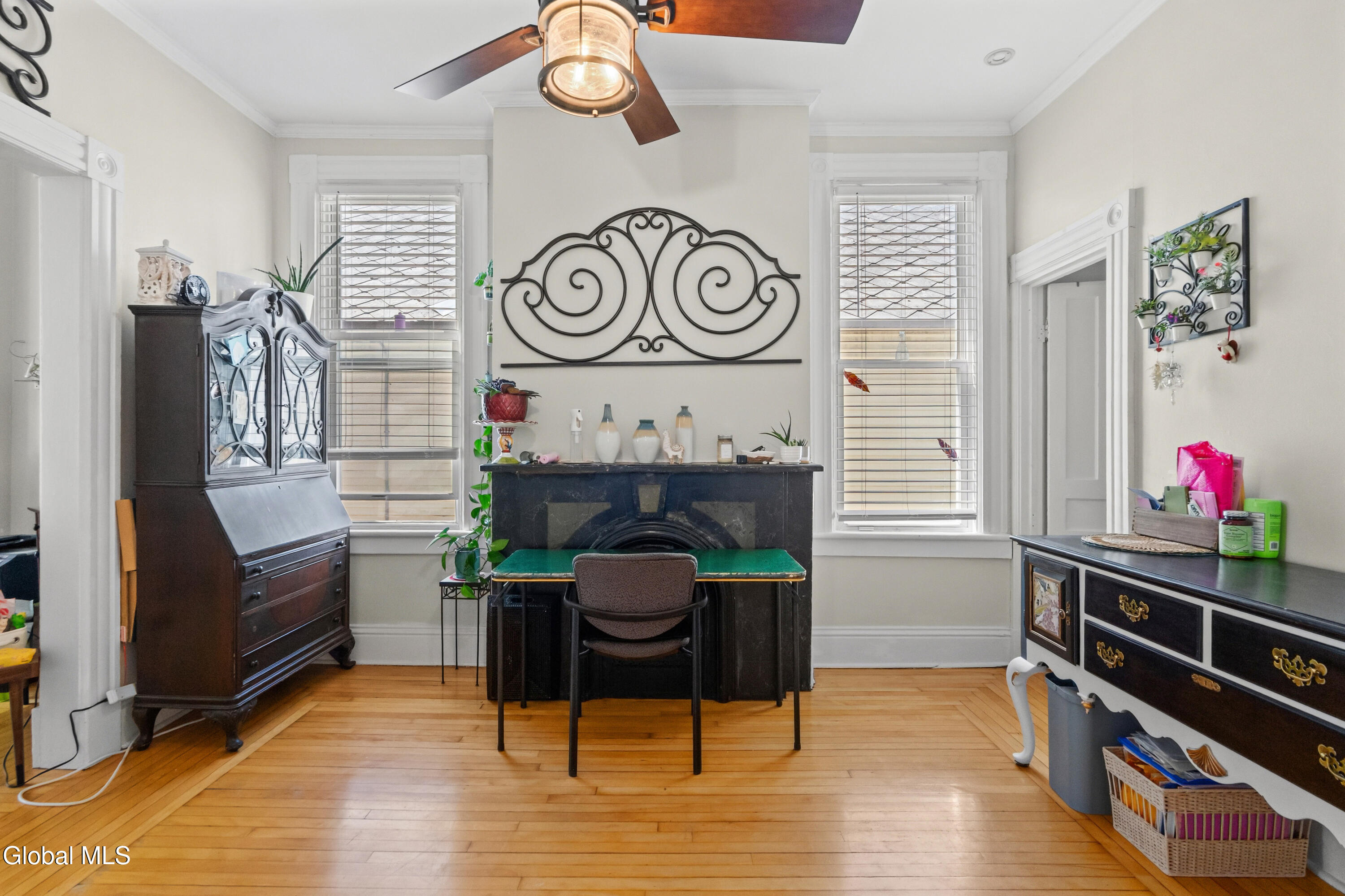 1047 Gillespie Street Schenectady NY 12308