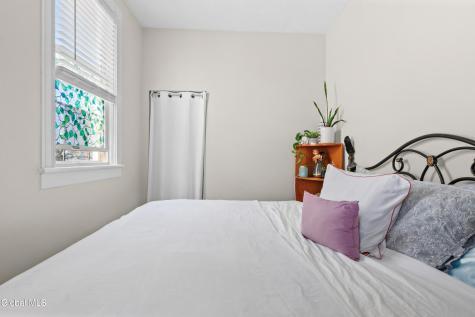 1047 Gillespie Street Schenectady NY 12308