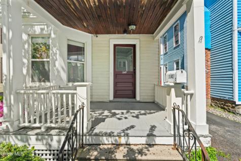 1047 Gillespie Street Schenectady NY 12308
