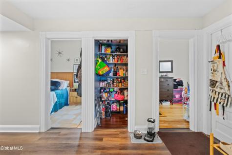 1047 Gillespie Street Schenectady NY 12308