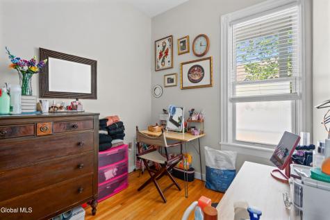 1047 Gillespie Street Schenectady NY 12308