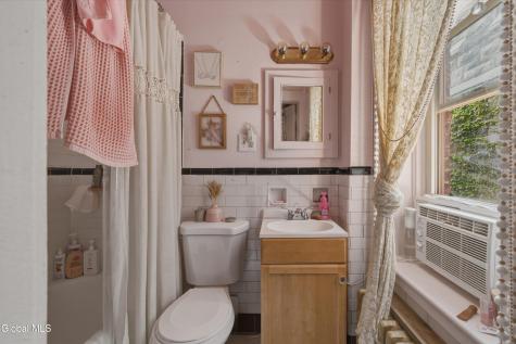 194 3rd Street Troy NY 12180