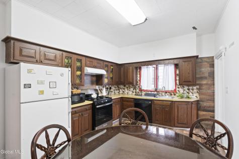 16 Lincoln Avenue Amsterdam NY 12010