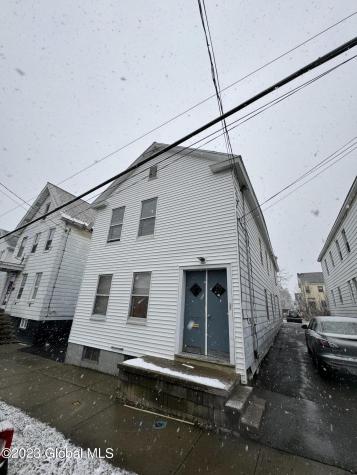 527 Hattie Street Schenectady NY 12308
