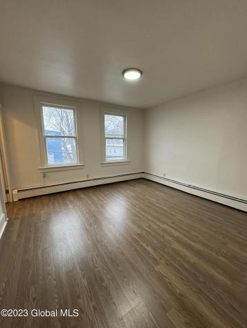 527 Hattie Street Schenectady NY 12308